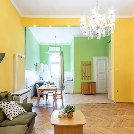 Apartament - Large - Simple